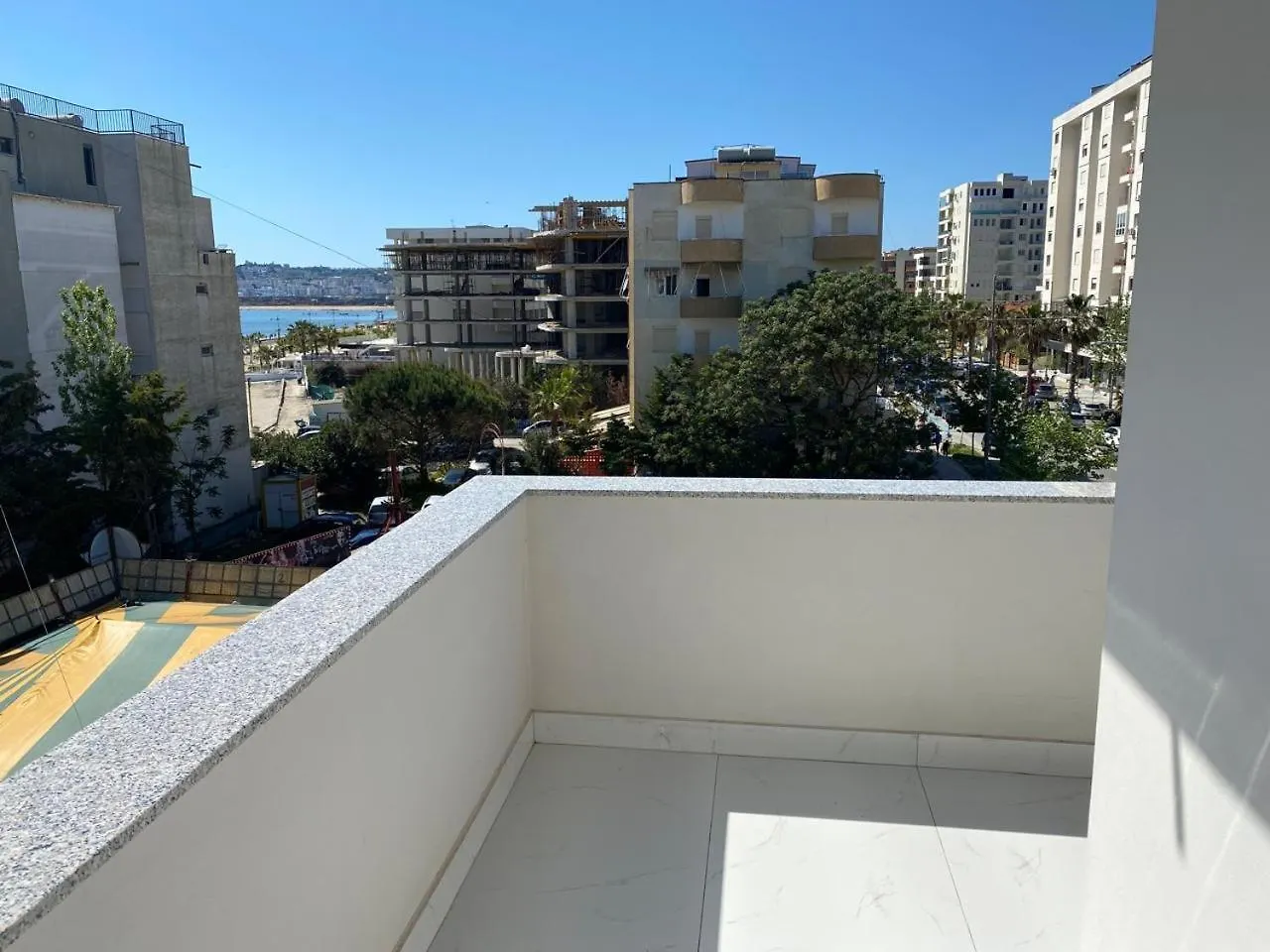 Evi'S Apartament Ne Plazh Buze Detit Durrës
